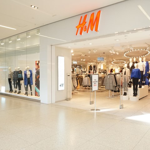 H&M  West Edmonton Mall