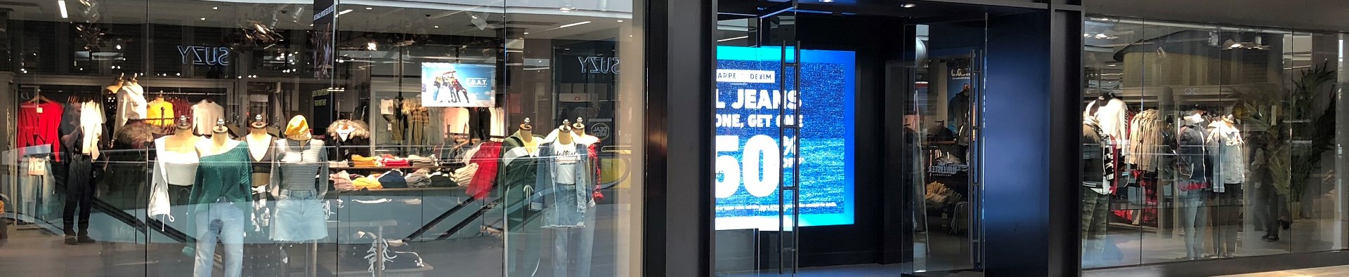 Hollister West Edmonton Mall
