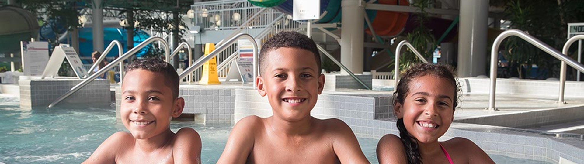 加拿大【艾德蒙頓】world waterpark,卡加利出發,下雪天也能玩水的神奇樂園!放瘋大人小孩的好所在~ 9 undefined