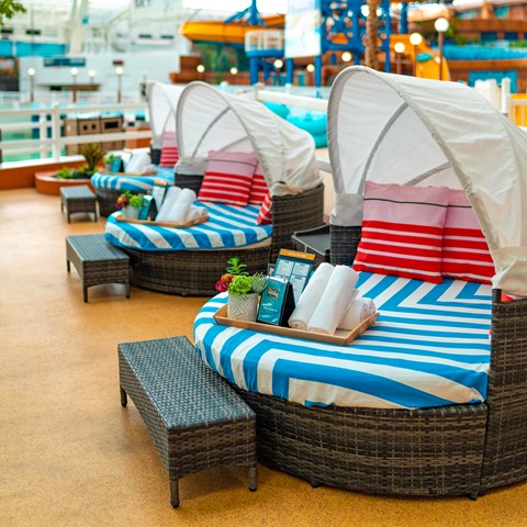Terrace Daybed Lounger West Edmonton Mall